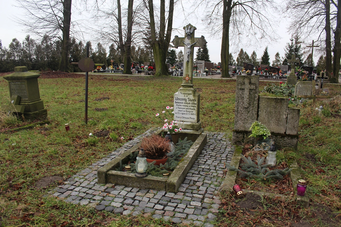Do bazy grobów wojennych na terenie Wielkopolski trafiły m.in. groby trzech powstańców pochowanych na cmentarzu w Winnej Górze