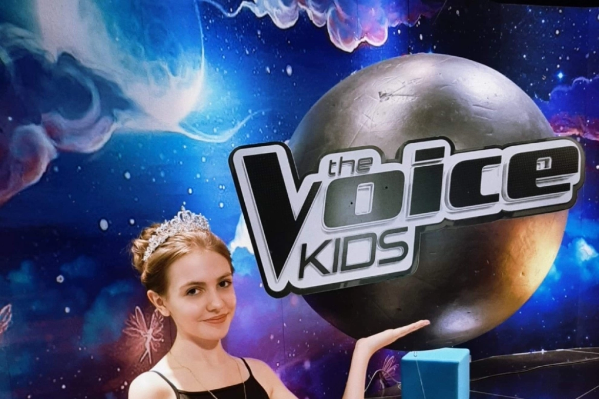 Sandra Michalak podczas występu w „The Voice Kids