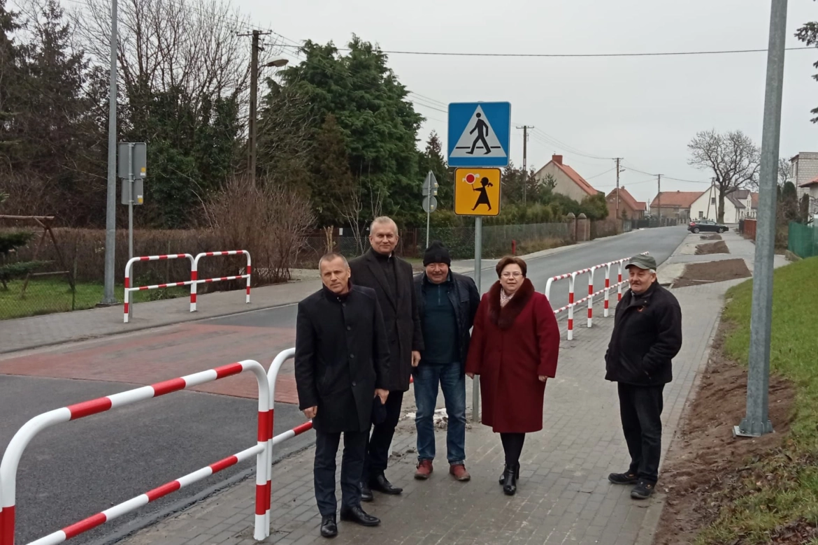 Nowa droga w Pigłowicach podczas odbioru